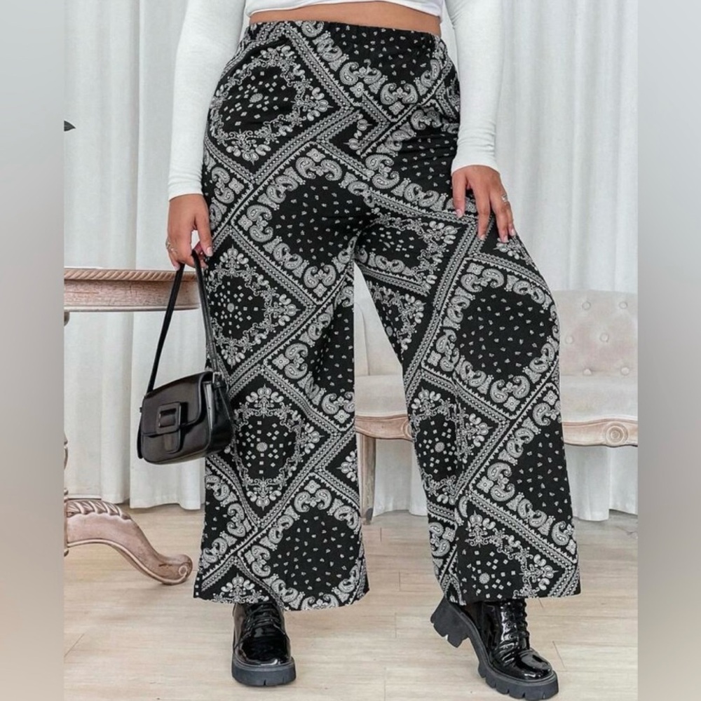 SHEIN Curve Scarf Paisley Print Wide Leg Pants (black white) - 2XL